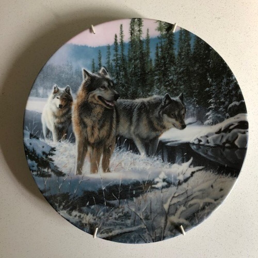 Bradford Exchange collectible decorative plate - Winter Travelers